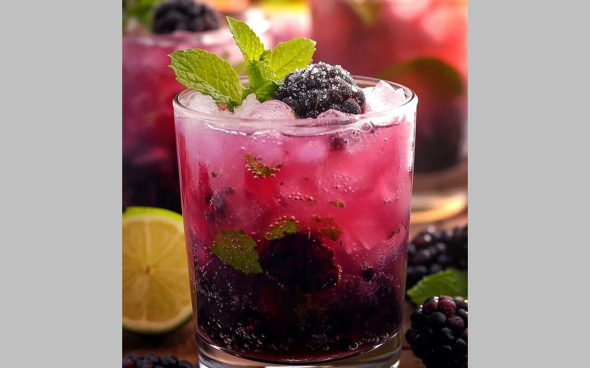 Blackberry Mint Iced Tea