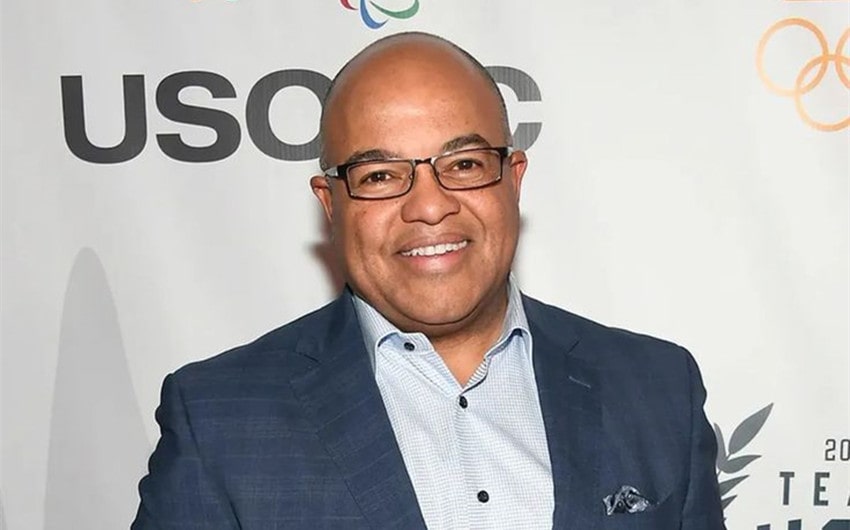 mike tirico's height